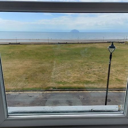 Girvan Guest House Extérieur photo